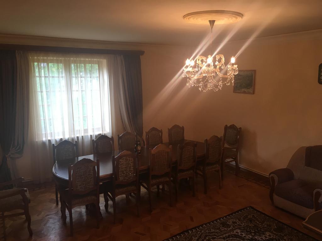 Areguni Guest House Dilijan Bagian luar foto