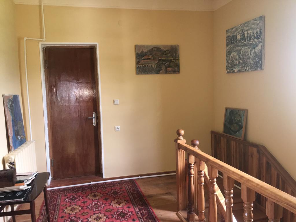 Areguni Guest House Dilijan Bagian luar foto