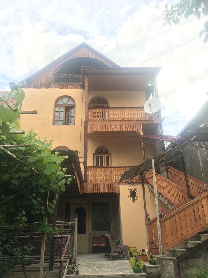 Areguni Guest House Dilijan Bagian luar foto